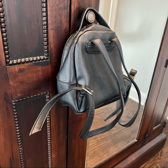 FOREVER 21 - Dapper Mini Backpack - Picture 3 of 9